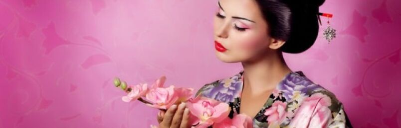 Štíhlá japonská dívka